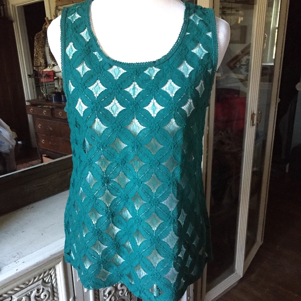 Loft green lazer cut top S